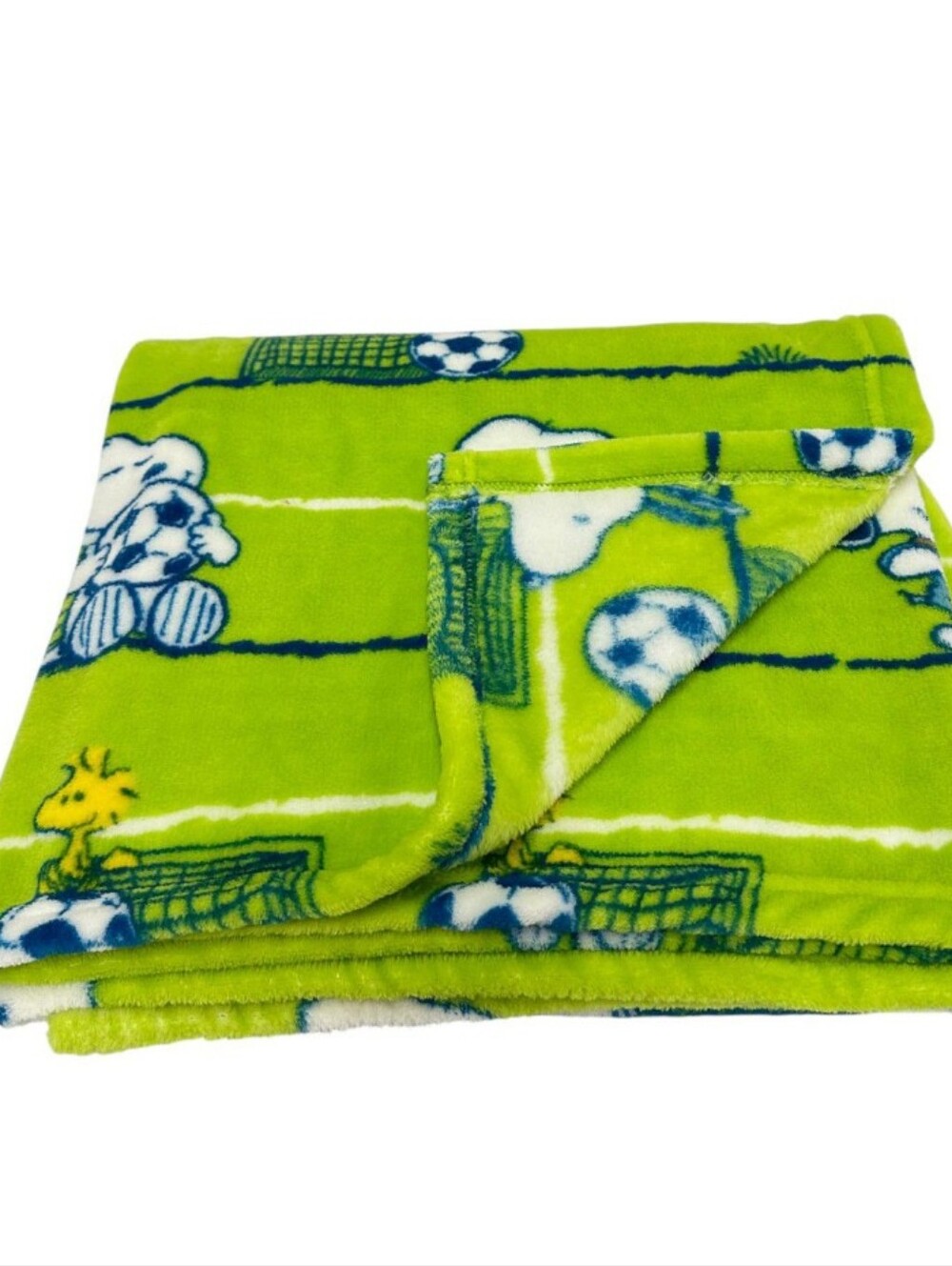 Peanuts Snoopy Soccer Field Plush Soccer Throw Blanket